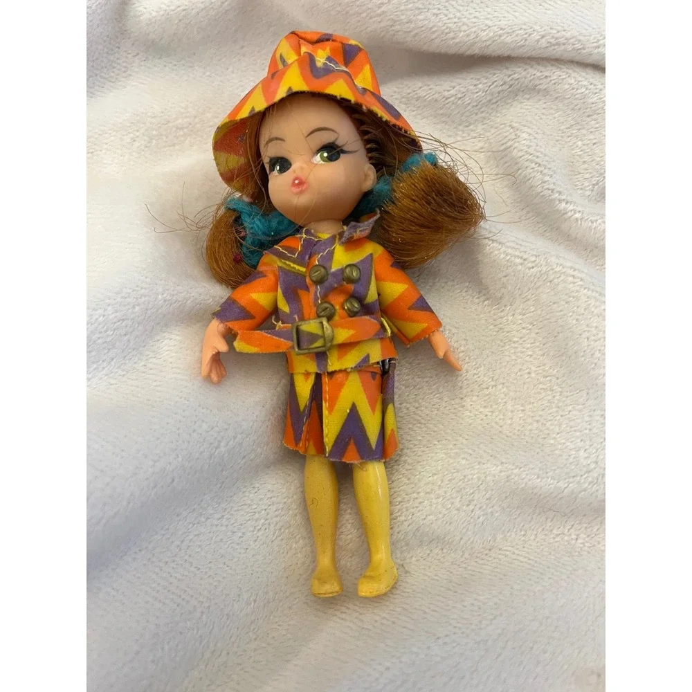 Vintage Hasbro Dolly Darling Mod Chevron Trench Coat Hat Auburn Hair 4.5in